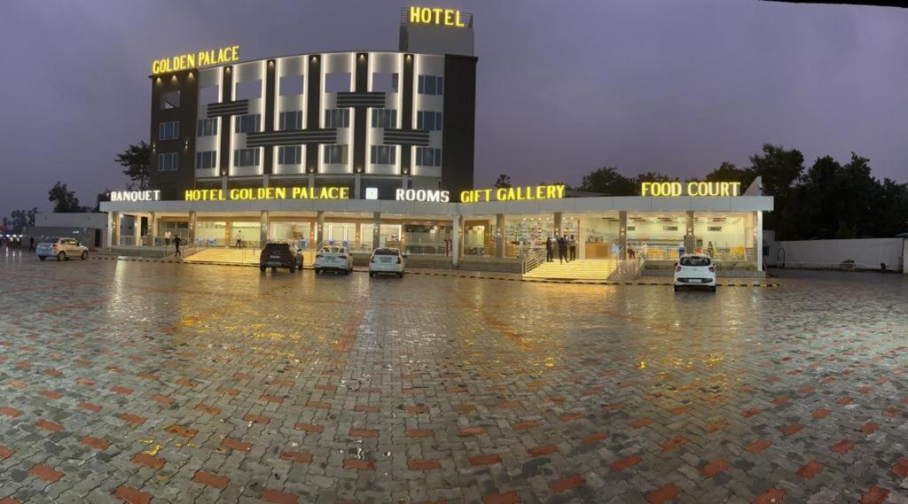 Hotel Golden Palace & Rooms Hālol المظهر الخارجي الصورة