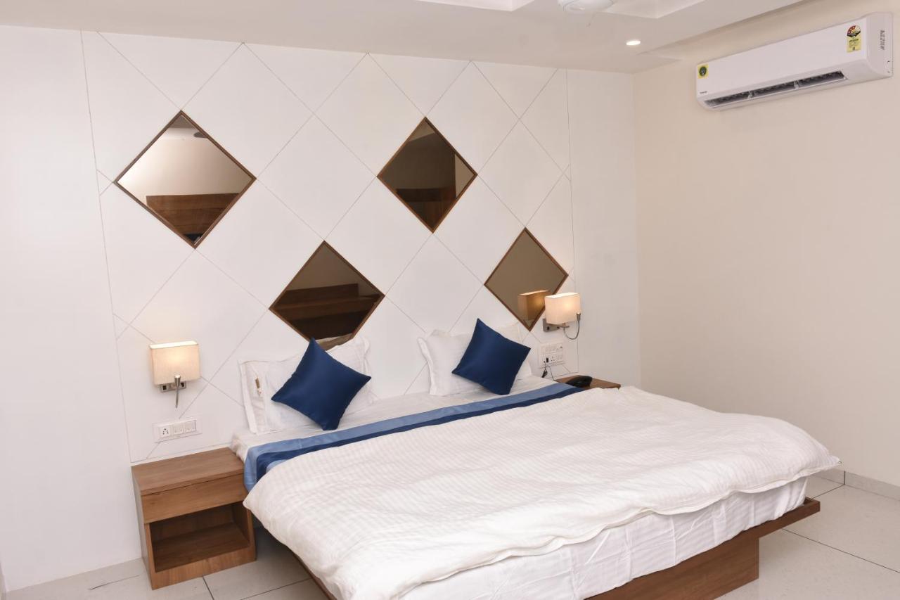 Hotel Golden Palace & Rooms Hālol المظهر الخارجي الصورة